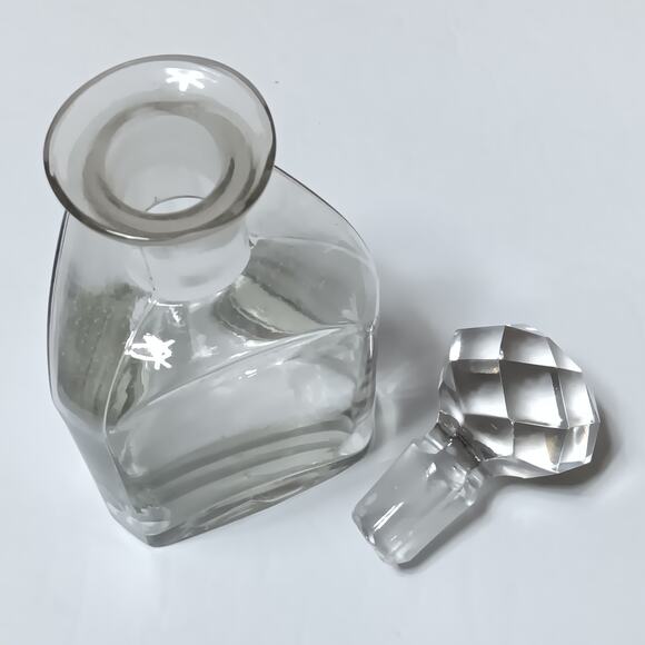 Liquor Vintage Triangle Decanter 6" tall x 3.25" bottom Glass Stopper - Picture 4 of 10